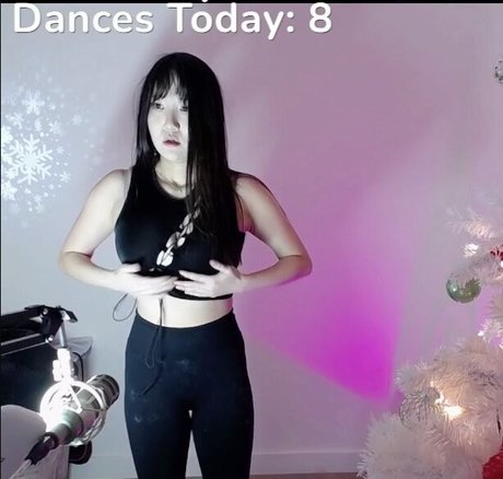 trio asiatique onlyfans nus pornographiques photo