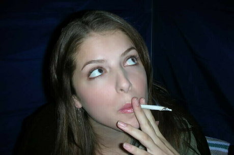 Anna Kendrick modèle artistique images