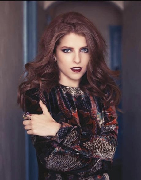 Anna Kendrick modelo pornografico archivo