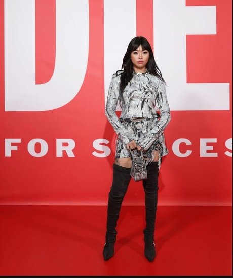 Radvxz estrella porno atractiva imagen