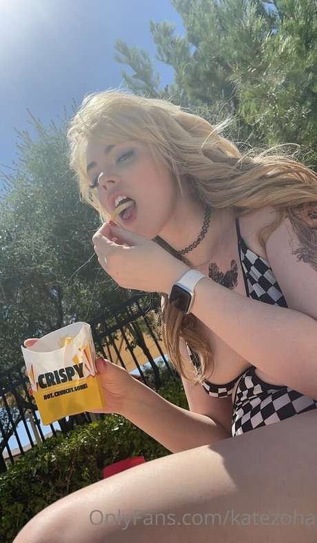 katezoha modelo agradable galería