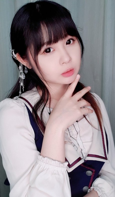Clarissa Punipun star images