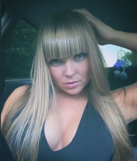 rude in life modelo pornografico foto