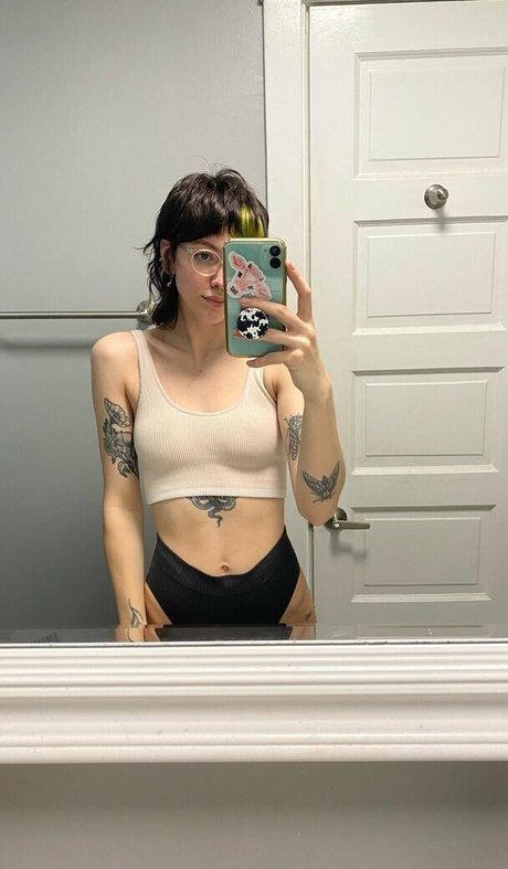 Pleasequietdown actrice érotique des photos