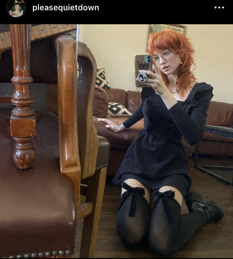 Pleasequietdown modelo desnuda fotos