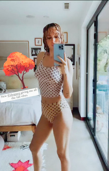 Rumer Willis star du porno en haute qualité galerie