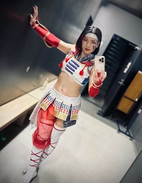 Hikaru Shida estrella erótica galerías