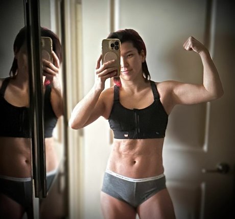 Hikaru Shida sexe star du porno galeries