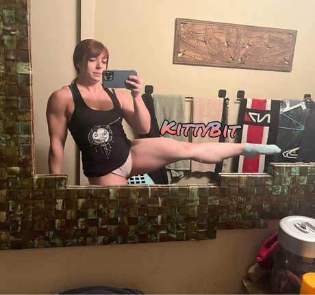 kitty bit games arte estelar imágenes