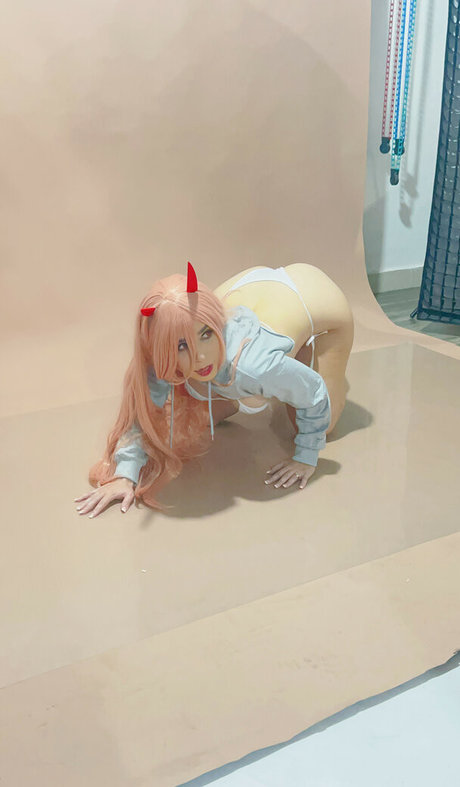 Carolina Angulo actriz erótica imágenes