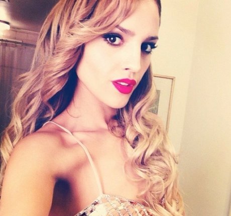 Eiza Gonzalez nus de stars du porno img