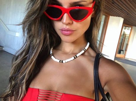 Eiza Gonzalez Miniatura