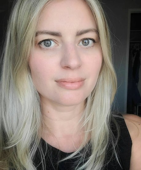 Elyse Willems hermosa modelo imagen