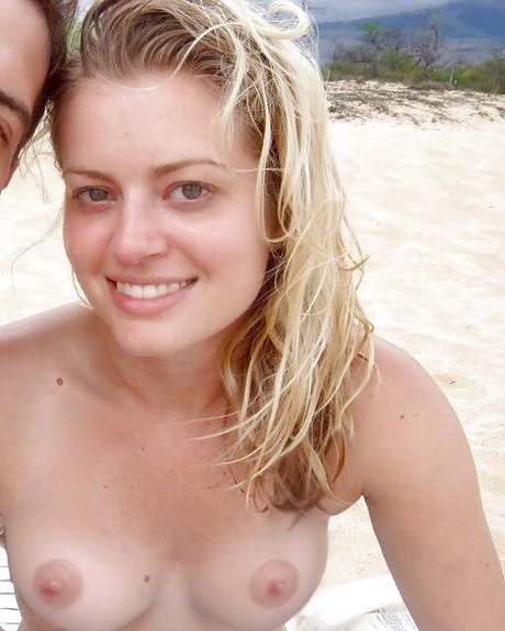 Elyse Willems desnudos de estrellas foto