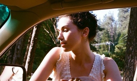 Grace Caroline Currey exclusive star photos