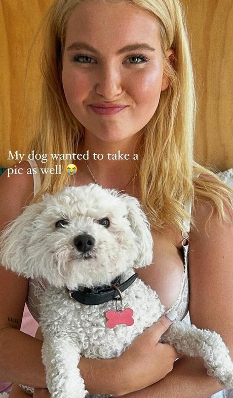 Chloe Bailey sexe star du porno galerie