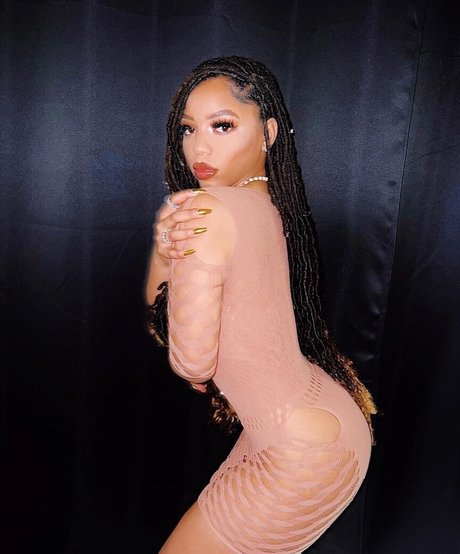 Chloe Bailey modelo archivo