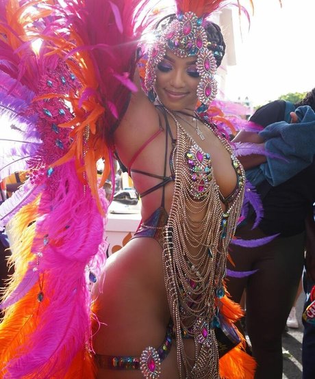 Chloe Bailey étoile adulte image