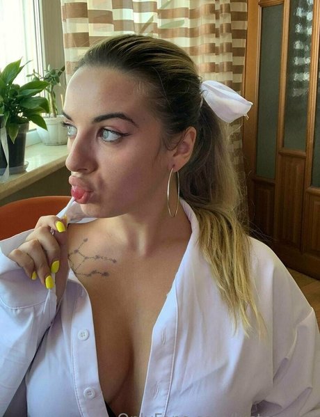 lustevelyn beau modèle photos