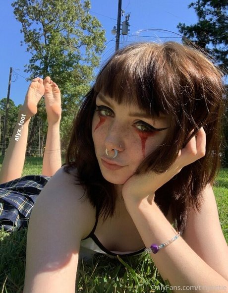 tinykittie star nude photo