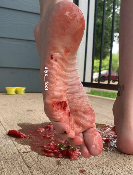 tinykittie star du porno en haute qualité images