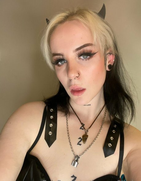 freeang3lbaby actriz de arte galerías