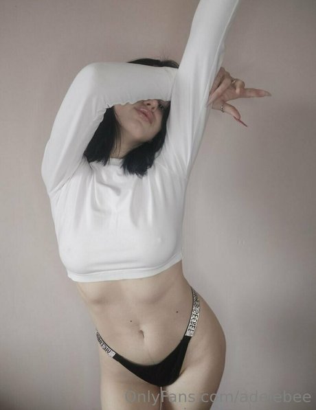 adelebee actrice porno archive