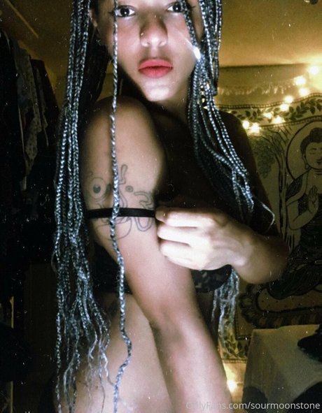 sourmoonstone hot actress pic