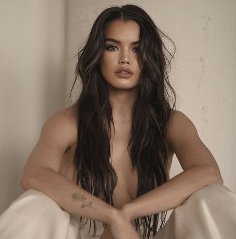 Paris Berelc jolie étoile photo