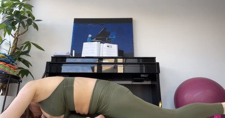Marlingyoga modèle de sexe galerie