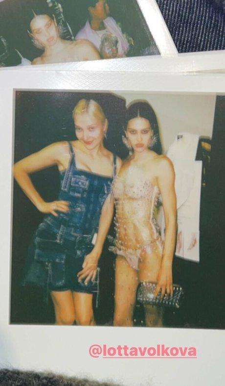 Amelia Gray Hamlin model nude photo