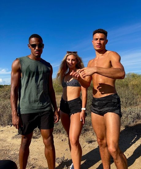 Molly Caudery star du porno parfaite image