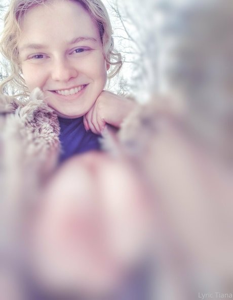 lyrictiana actrice images