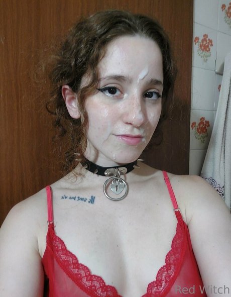 red witchh actriz adulta galerías