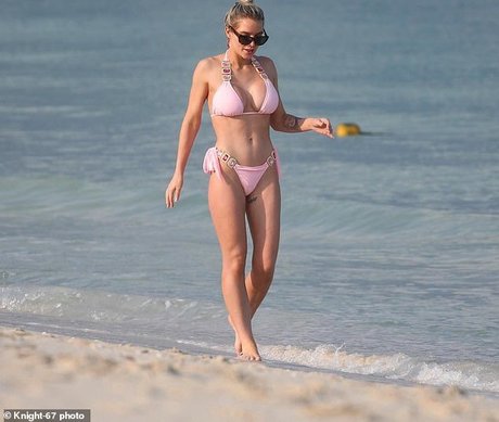 Helen Flanagan actriz libre galerías