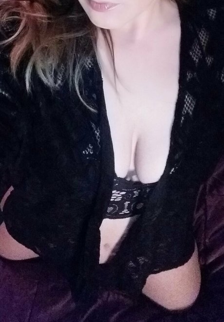 onehotmysterymama modelo atractivo galerías