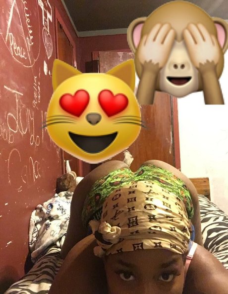 volaprettykitty modelo hermosa foto