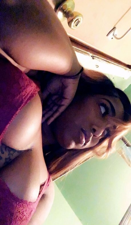 volaprettykitty linda estrella imagen