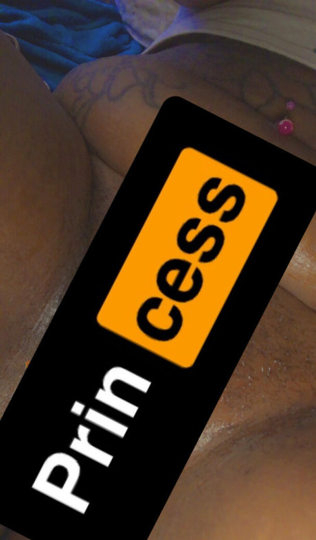 volaprettykitty modelo exclusivo imagen