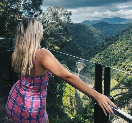 Lavender Baj star du sexe images