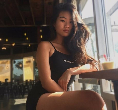 jassboo ty actriz erótica fotos