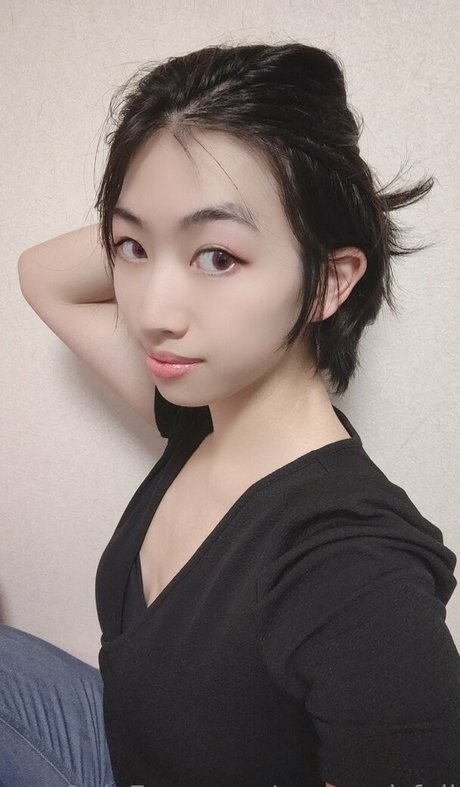 megami fuji actriz desnuda galerías