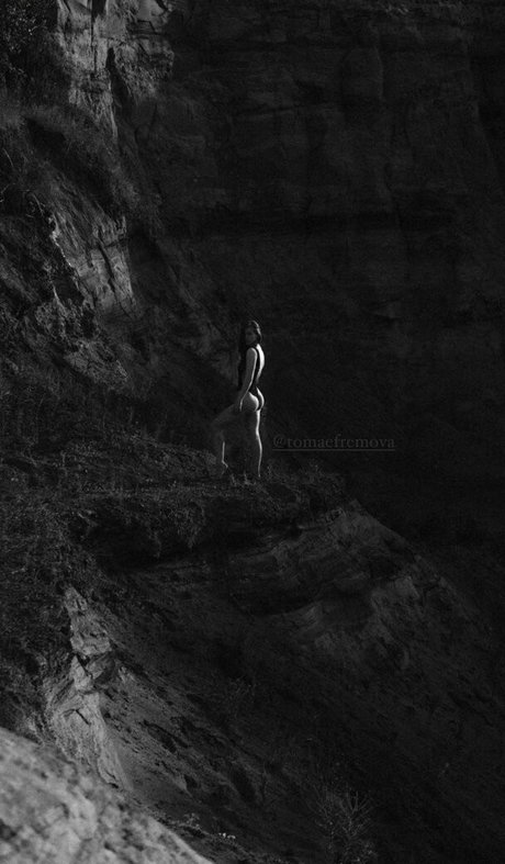 Toma Efremova modèles nus photo