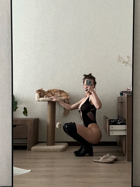 Toma Efremova modelo bonita imágenes