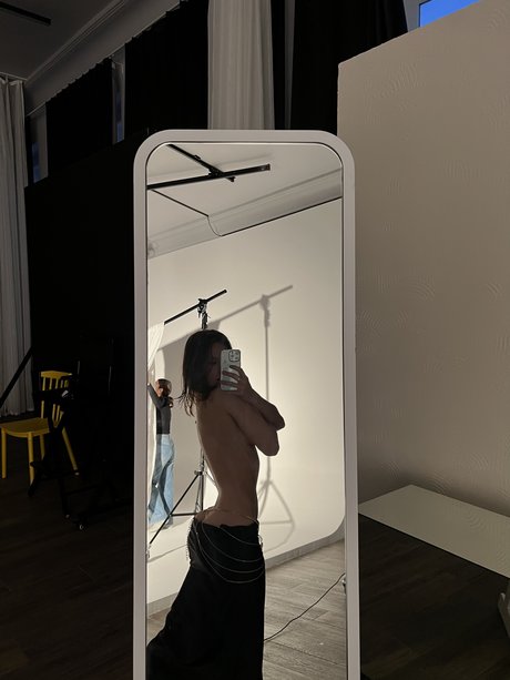 Toma Efremova étoile nue galerie