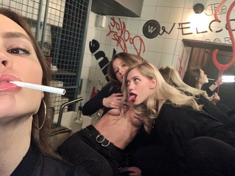 Toma Efremova sexe star galeries