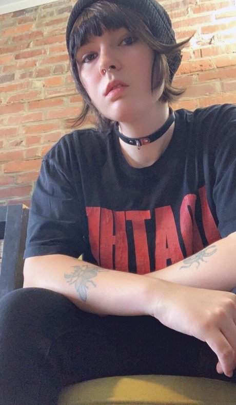 Lain Arbor sex model pics