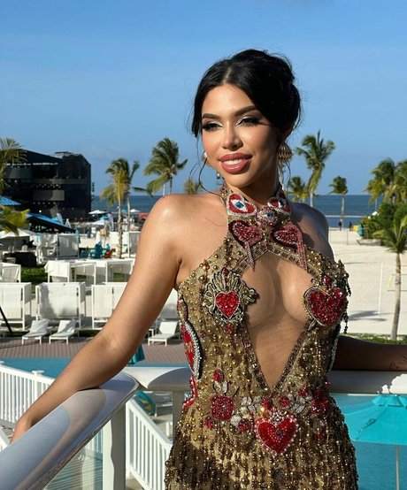 Yeri Mua estrella porno caliente fotos