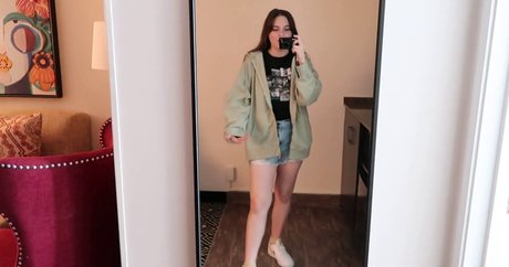 SarahKey modèle porno collection