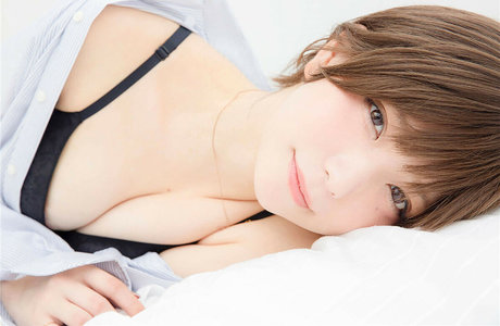 Marina Amatsu actrice sexy collection